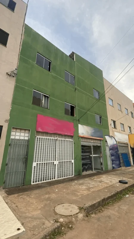 PRÉDIO COMERCIAL E RESIDENCIAL À VENDA | SAMAMBAIA NORTE – DFVersatilidade, espa...