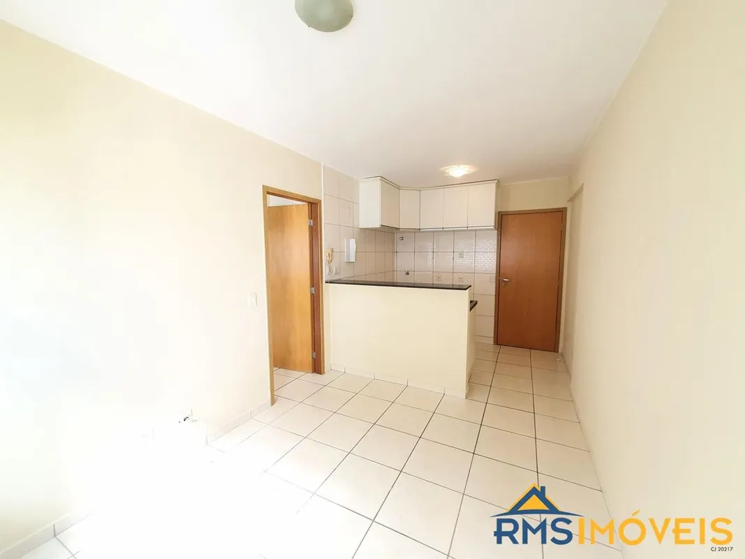  Morar ao lado do metrô faz diferença na rotina. Neste apartamento de 35 m² no M...