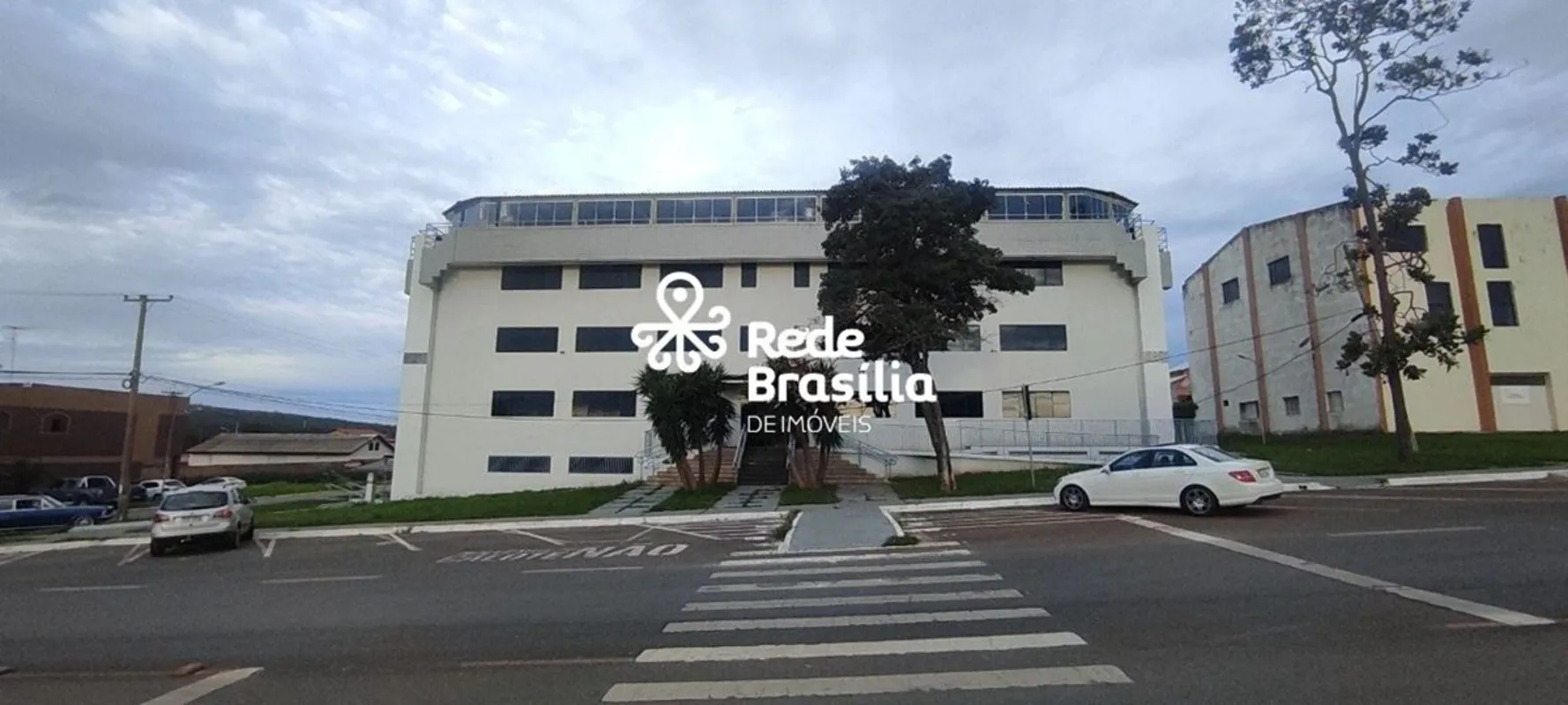 OPORTUNIDADE DE LOCAÇÃO DE ANDARES OU PRÉDIO.Cada andar possui 700m2, com 4 banh...