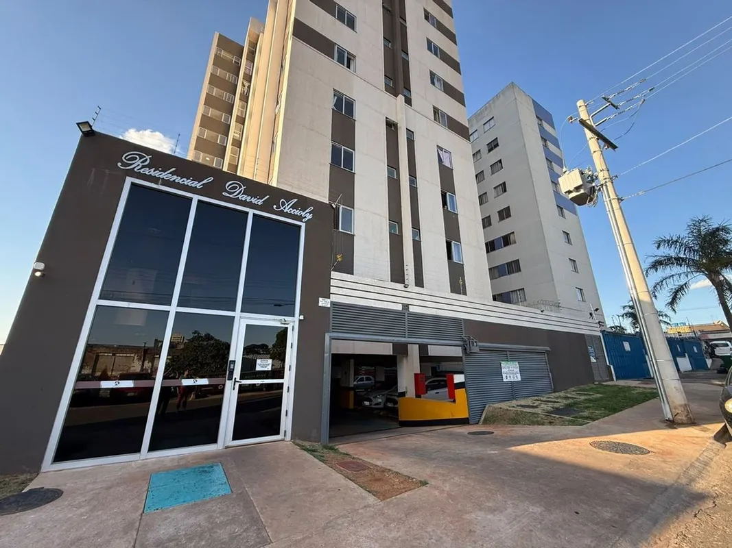 2 quartos sendo 1 suíte, sala, cozinha conjugada com a área de serviço, 1 wc soc...