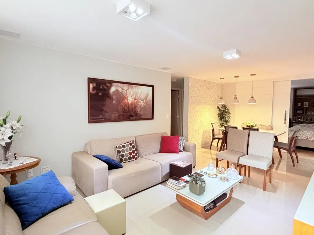 Apartamento reformado com projeto de arquiteto na 313 Norte - 119 m²Excelente ap...