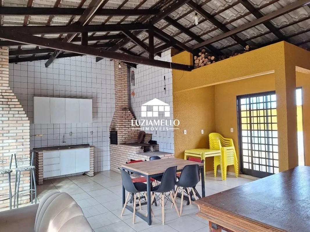 QRO A CANDANGOLÂNDIA - CASA COM HABITE-SE, ACEITA FINANCIAMENTO!SÃO 3 QUARTOS (S...