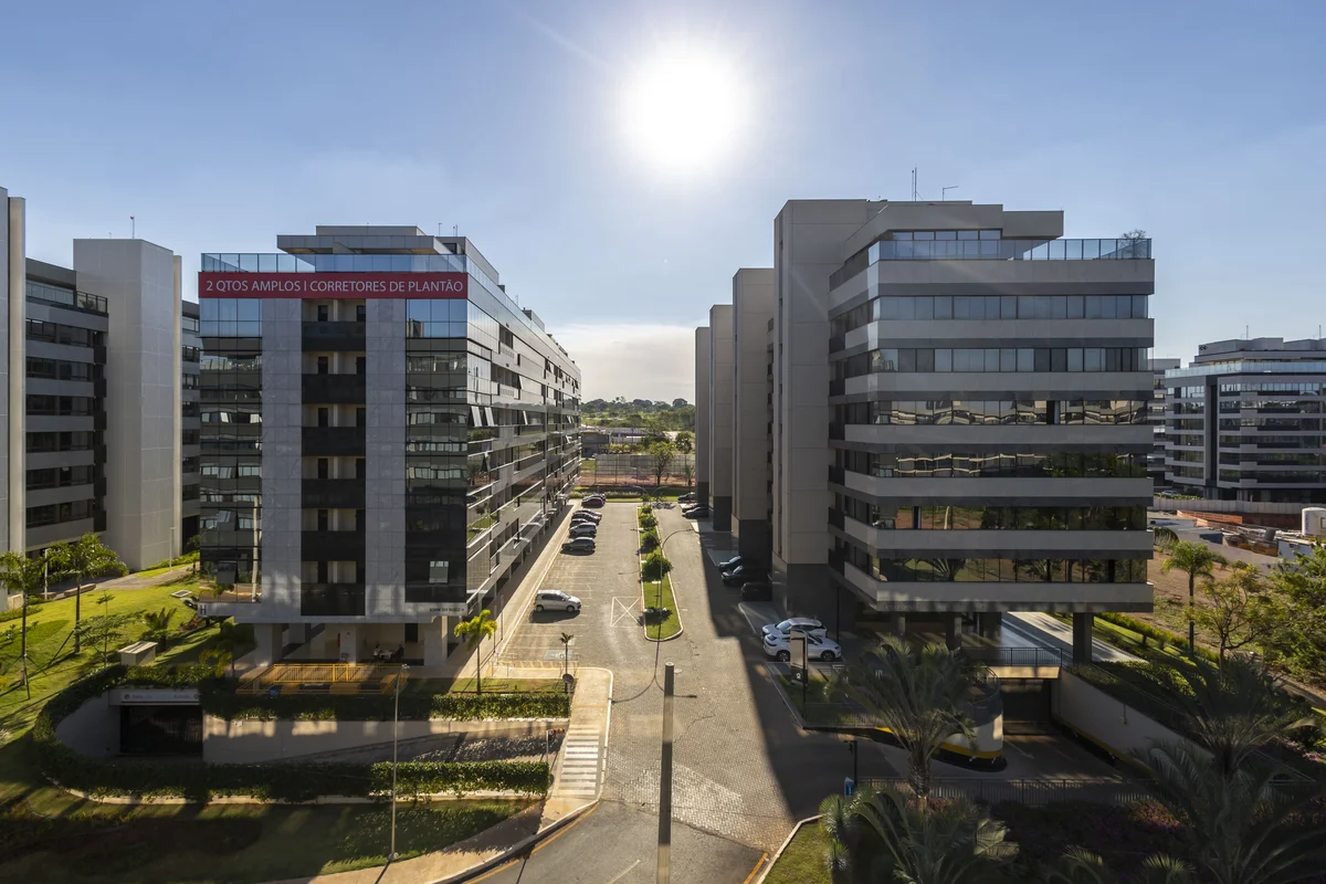 SQNW 303 – ANDAR ALTO – APARTAMENTO NOVO – 03 VAGAS – 03 SUÍTESLindo apartamento...