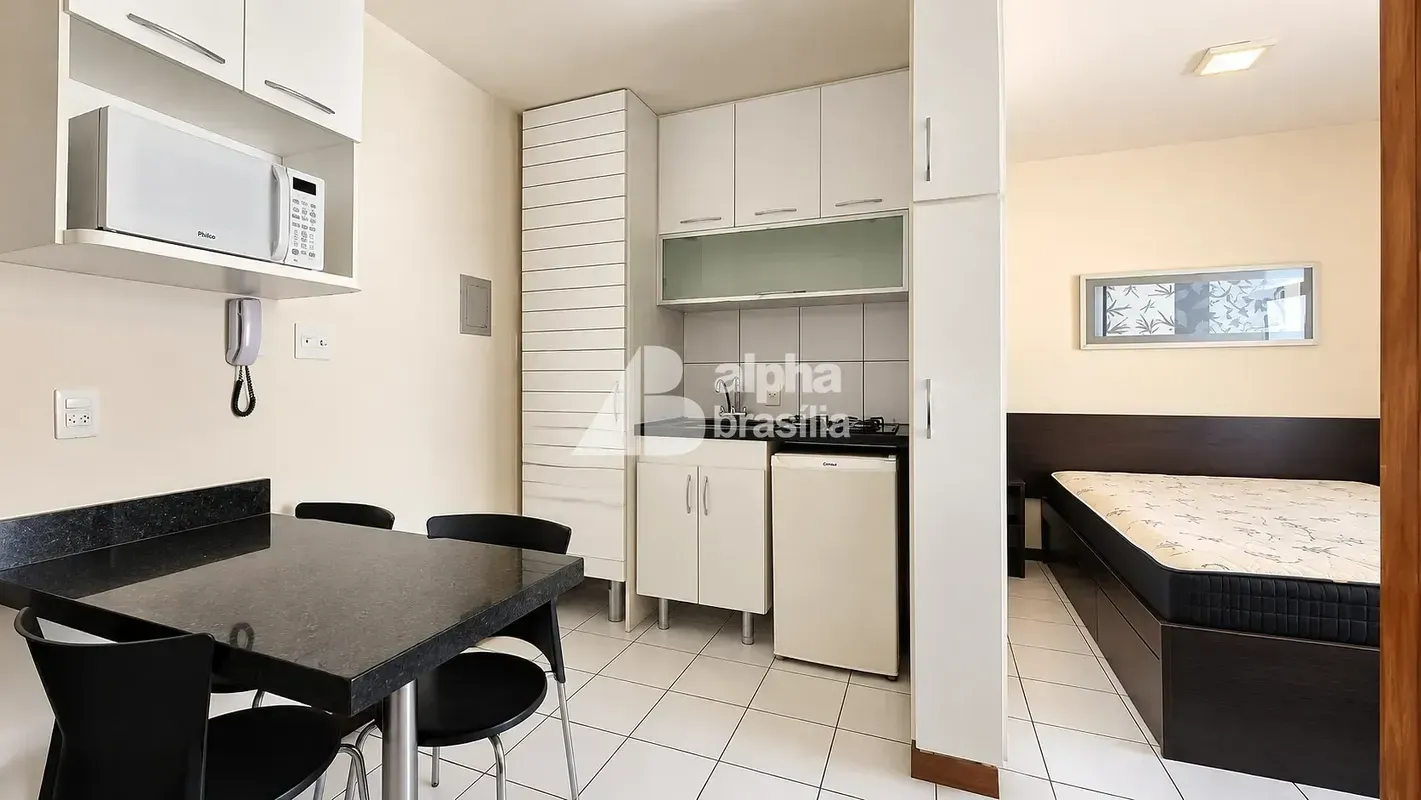 Pronta para morar!Sala com sofá e rack para computador, Quarto com cama de casal...