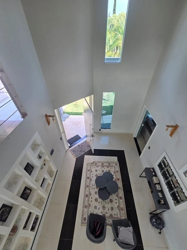 CASA DE ALTO PADRÃO À VENDA | PARK WAY – QUADRA 05Uma residência para quem valor...