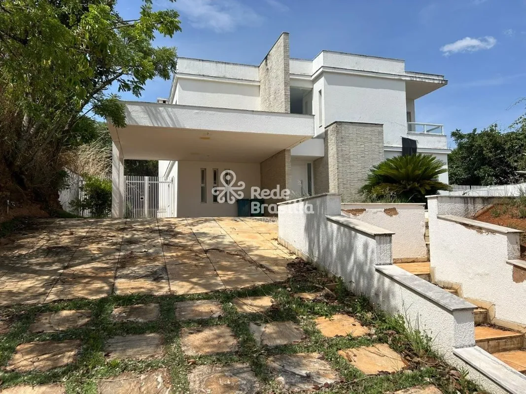 CASA COM 4 QUARTOS | 3 SUÍTES | 300 m² CONSTRUÍDOS | TERRENO DE 1.052 m².ACEITA ...
