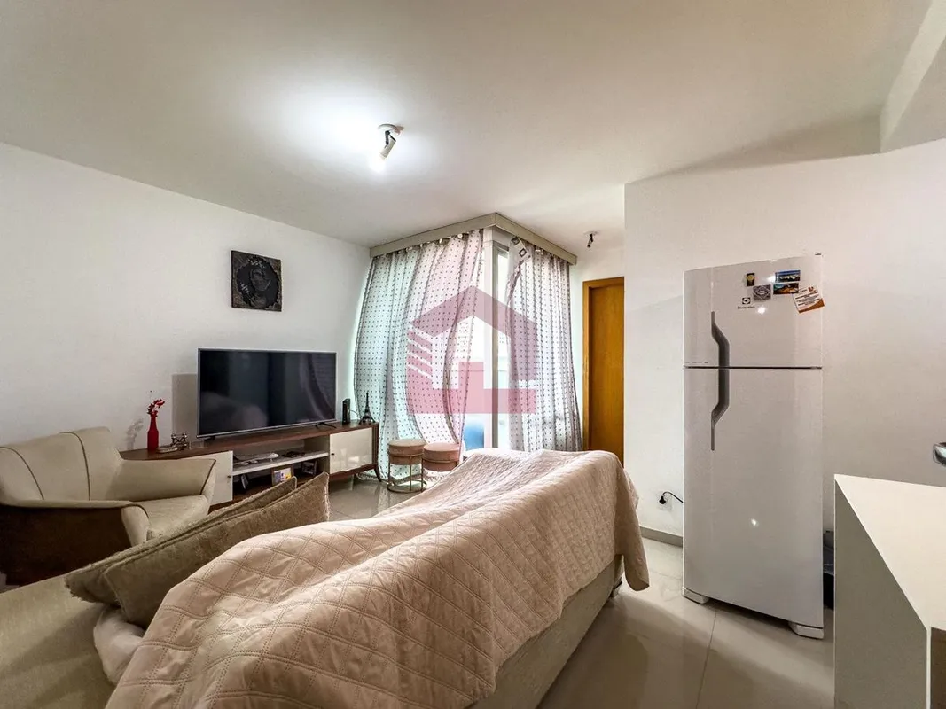 Fernandes & Coelho Imóveis apresenta um excelente apartamento de 40m² no Edifíci...
