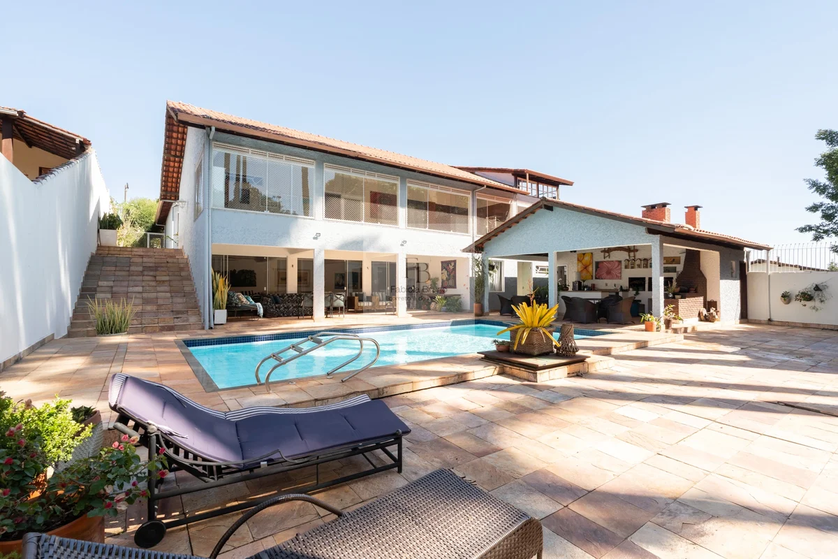 Casa com 5 quartos, sendo 4 suítes, para locação na SHIS QI 23, no Lago Sul, com...