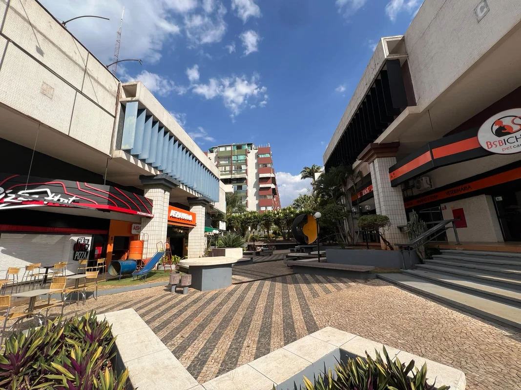 Sala comercial a venda na CLN 307. Agende sua visita. Corretor Responsavel: PEDR...