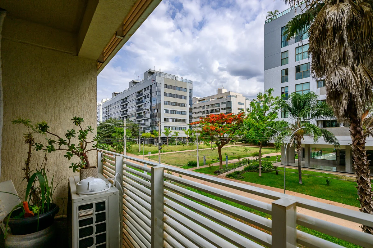LINDO APARTAMENTO DE 2 QUARTOS, 1 SUÍTE, 2 VAGAS E VISTA PARA O VERDE!Excelente ...