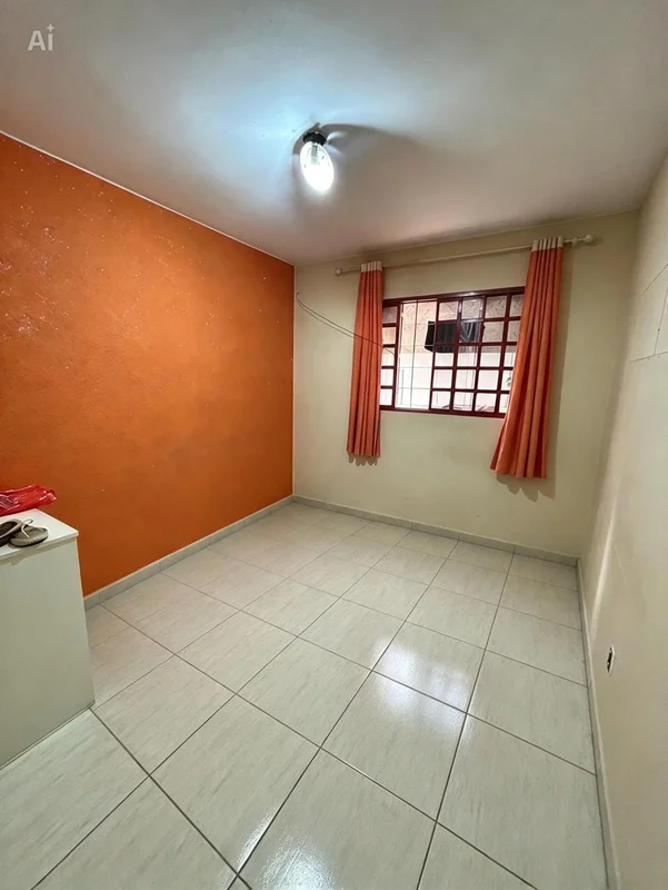 ?? CASA À VENDA NO ITAPOÃ II – DFCasa na laje, composta por:?? 03 quartos, sendo...