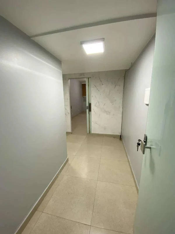 ? SALA COMERCIAL À VENDA | EDIFÍCIO VENÂNCIOExcelente oportunidade para investir...