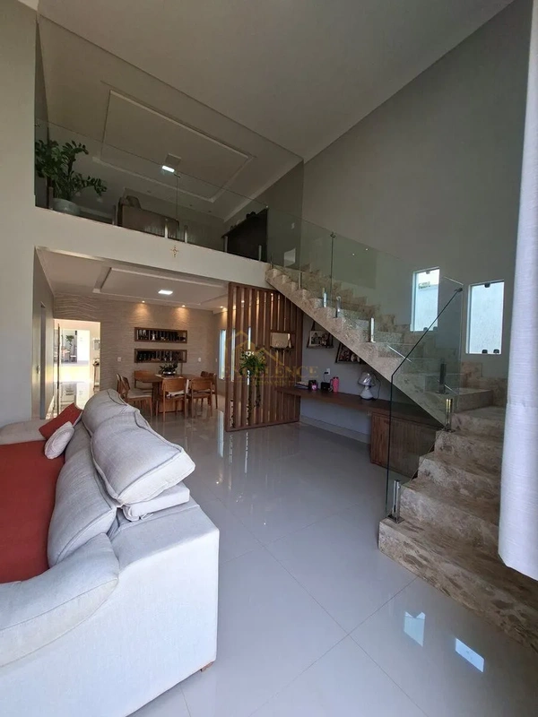 Excelente casa Sobrado com fino acabamento;Térreo:1 quarto;Banheiro social;Sala ...