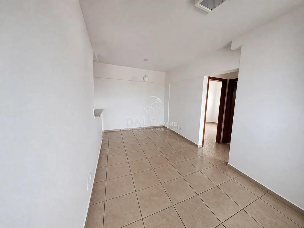 Apartamento com 2 quartos, semi-suíte e armários no Residencial Algarve – Samamb...