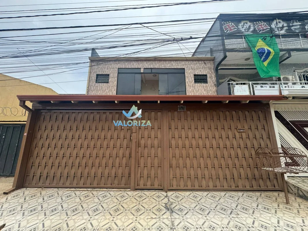 Sobrado à Venda no Riacho Fundo II – QN 12A Excelente sobrado com aproximadament...