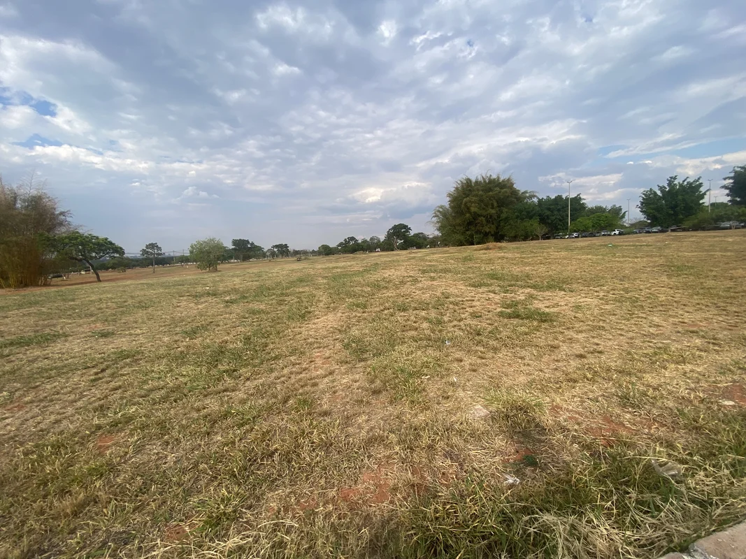 ?? OPORTUNIDADE EXCLUSIVA NO PARK WAY – QUADRA 14! ???? 20.000 m² DE TERRENO PLA...