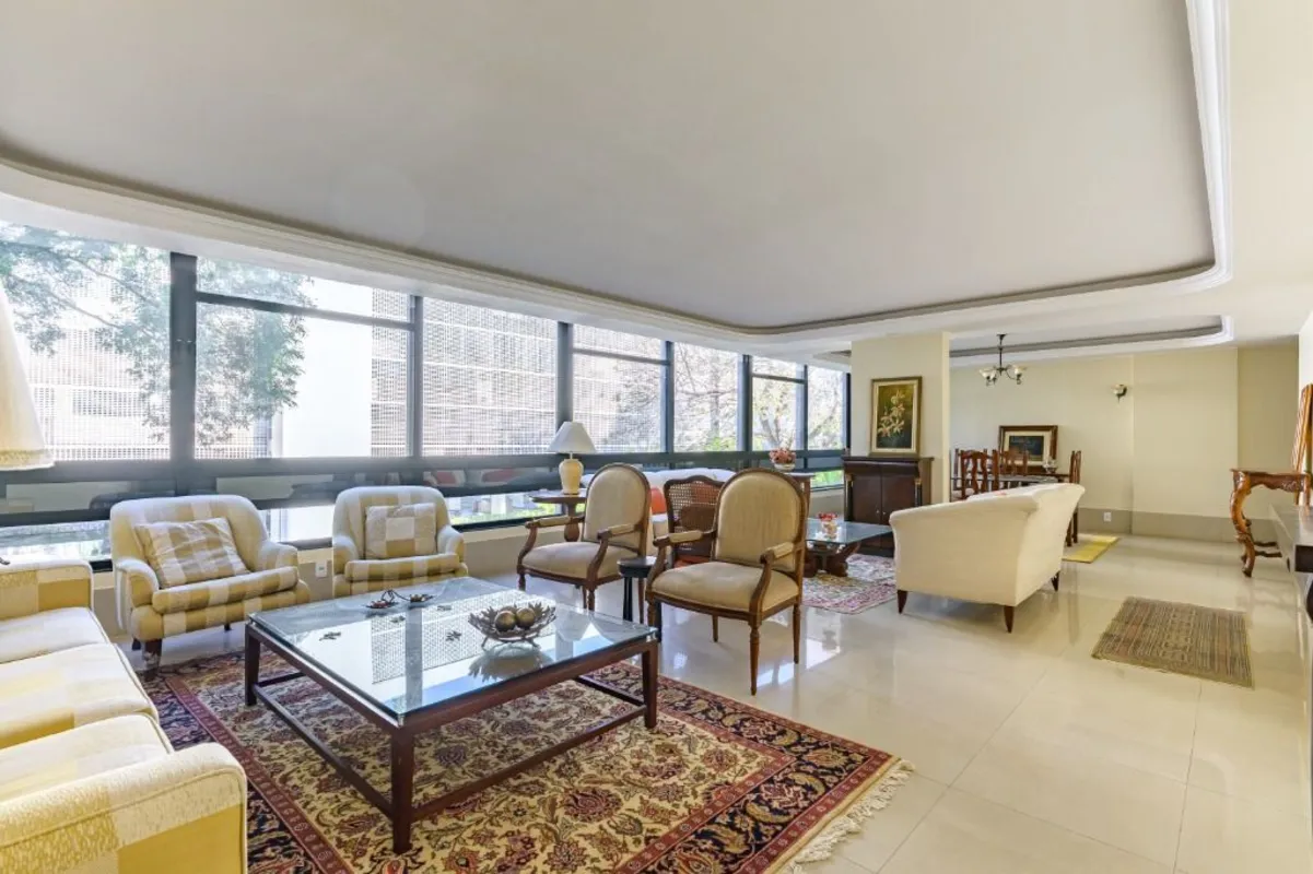 SQS 111 Mobiliado, 240 m², 4 quartos, vazado, nascente, 2 vagasApartamento de 24...