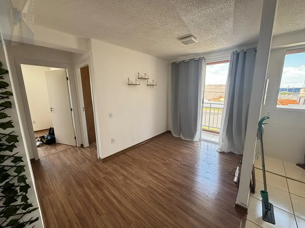 O imóvel vai ser entregue com os armários da cozinha!Apartamento confortável e b...