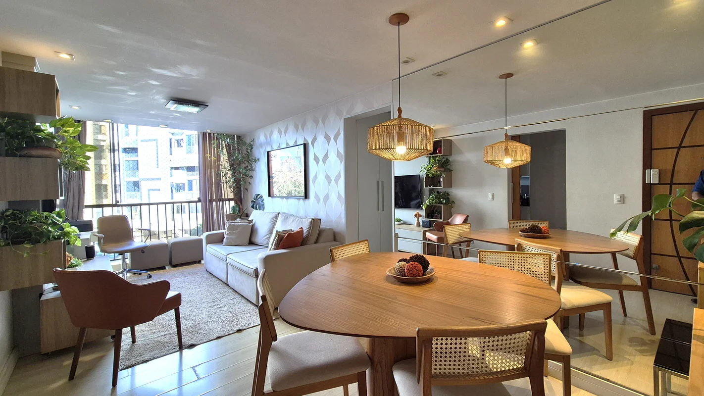 APARTAMENTO REFORMADO NA OCTOGONAL | 3 QUARTOS, SUÍTE, NASCENTE E VISTA LIVRECon...
