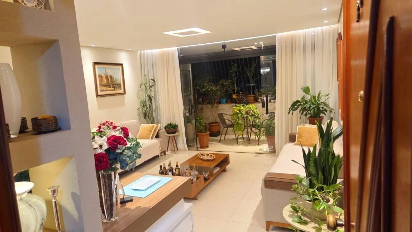 Apartamento Asa Norte SQN 315 - 3 quartosApartamento vazado, meio de quadra, nas...