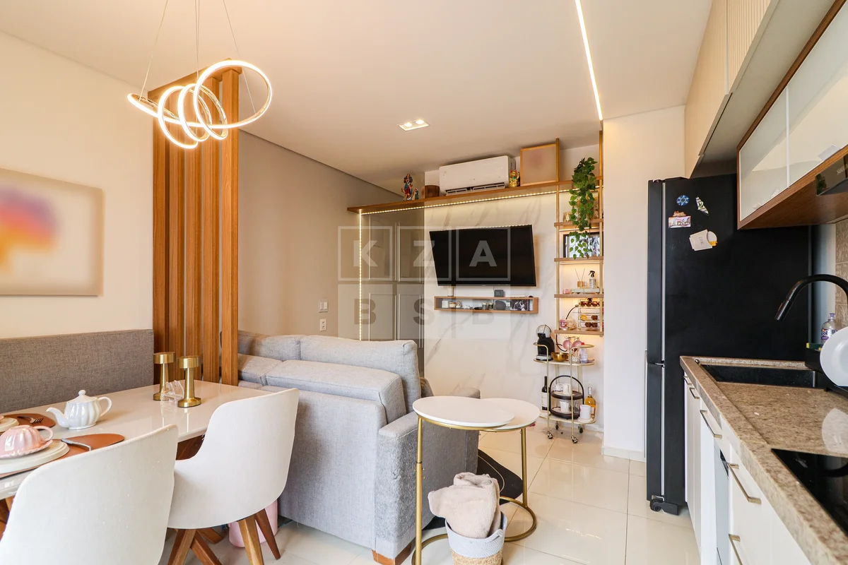 Duplex reformado e mobiliado, com vista permanente para a Torre Digital. Fica em...