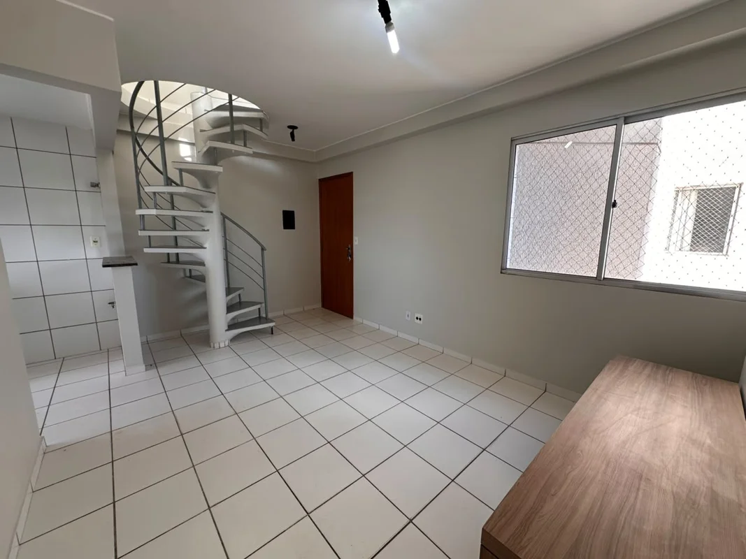 Descubra um apartamento confortável e bem localizado na QR 406, Samambaia Norte,...
