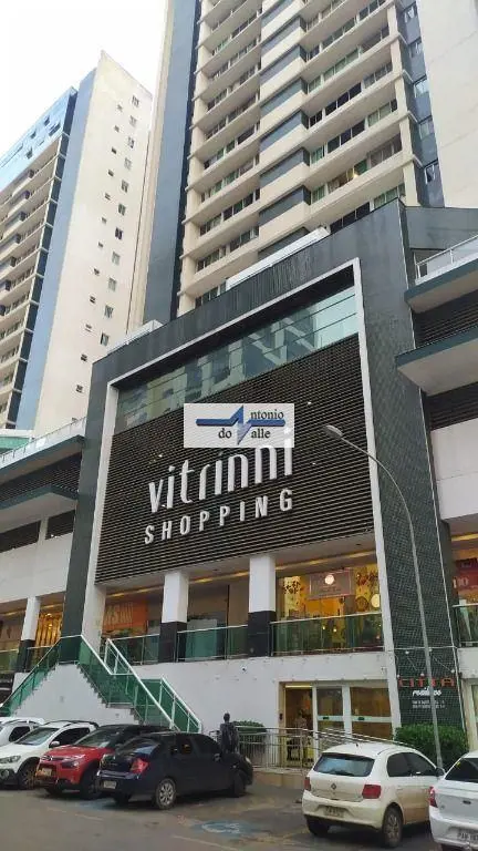 RUA 13 - VITRINNI SHOPPINGLoja com pé direito duplo.Obs: Ramos de negócios permi...