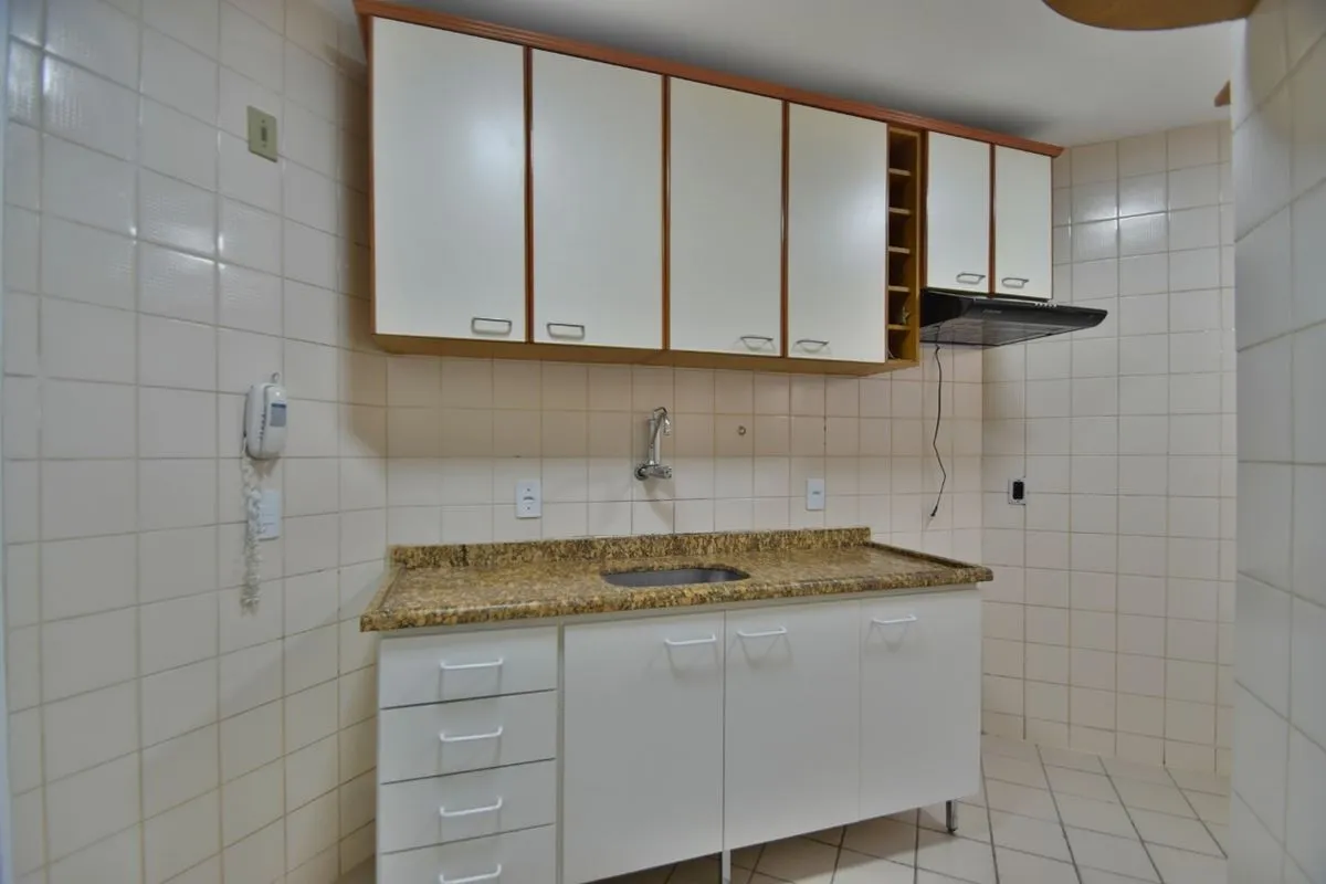 Wesliam Roriz, SamambaiaApartamento de 02 quartos com 48m² de area util, 3º anda...
