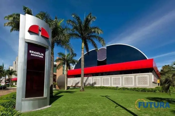 A FUTURA NEGÓCIOS IMOBILIÁRIOS disponibiliza para VENDA: Sala comercial com área...