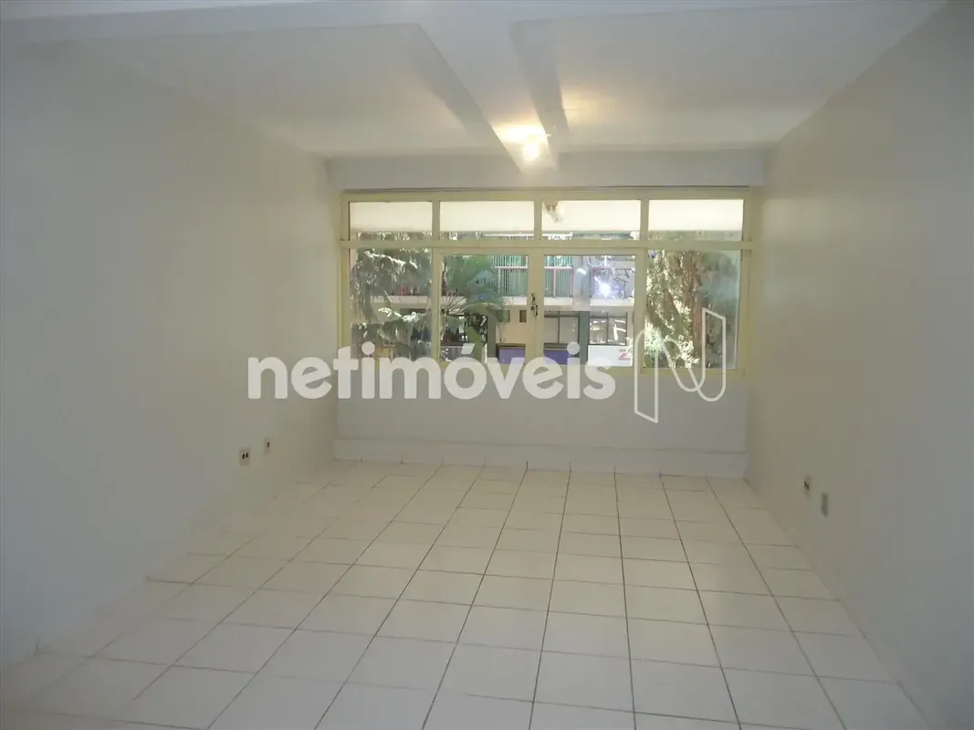 CLN 114 – Asa Norte - Vão Livre Excelente oportunidade para morar ou investir em...