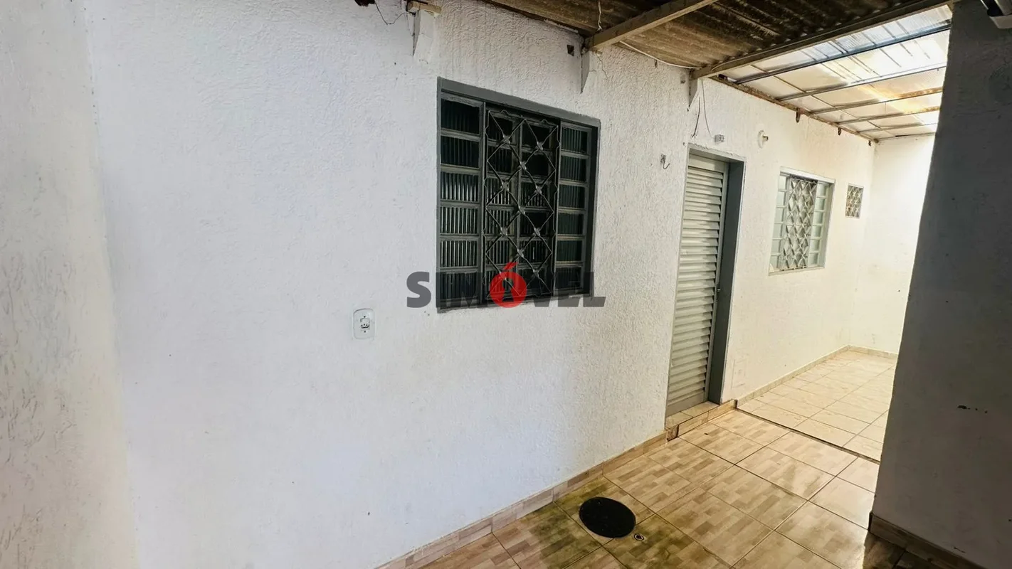 QS 12- Casa fundos 1 dormitório para alugar,38 m² por R$ 750/mês - Riacho Fundo ...