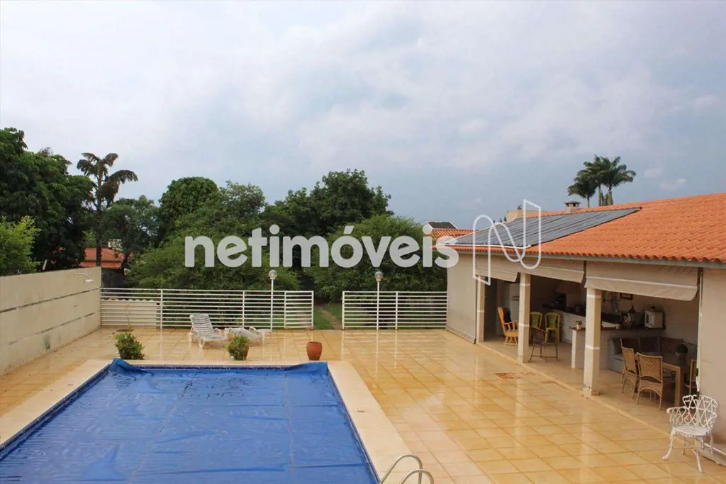 Condomínio Estância Jardim Botânico II Excelente casa contendo 4 quartos sendo q...