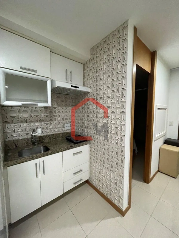 Multiplic Imóveis aluga Life Resort, 33m2, dividida, nascente, 3° andar com vara...
