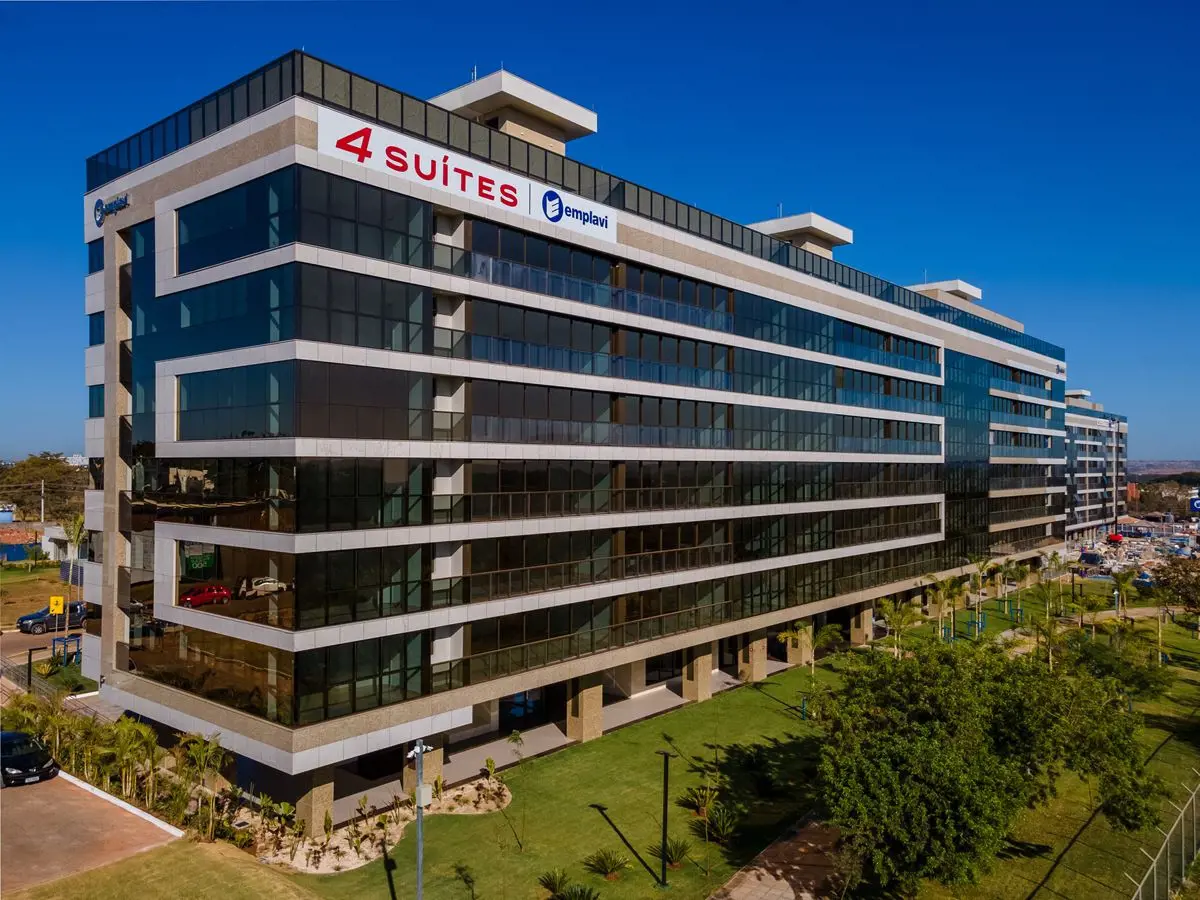 Seja bem-vindo(a) ao Residencial Turmalina, 04 Suítes , localizado na nova QUADR...