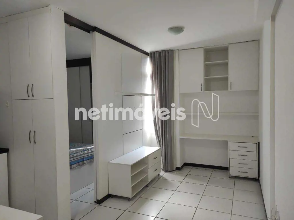 IMÓVEL:Excelente kit, com 28 m², Mobiliada, com Microondas, Frigobar, Mesa de ap...