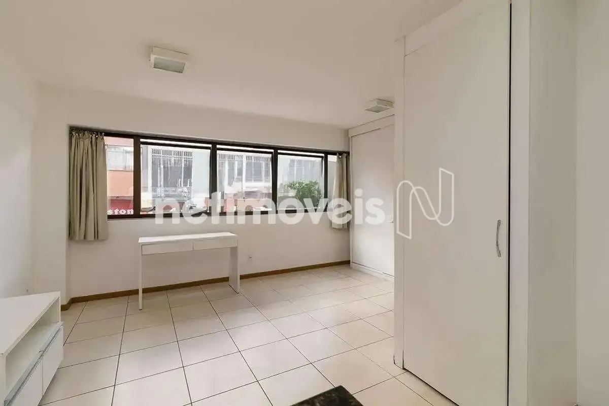 Kitnet - Ed. Piazza Vitta - SHCGN 704 Descubra o conforto e praticidade de viver...