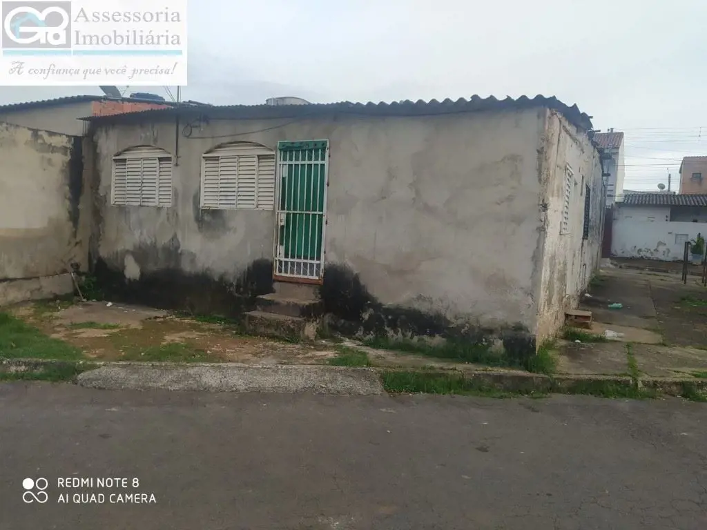 Venha conhecer e aproveitar essa grande oportunidade de negocio! Casa de esquina...