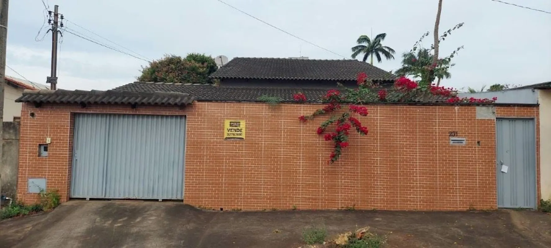 Casa no Parque Amazônia, localizada próxima ao Buriti Shopping Área construída: ...
