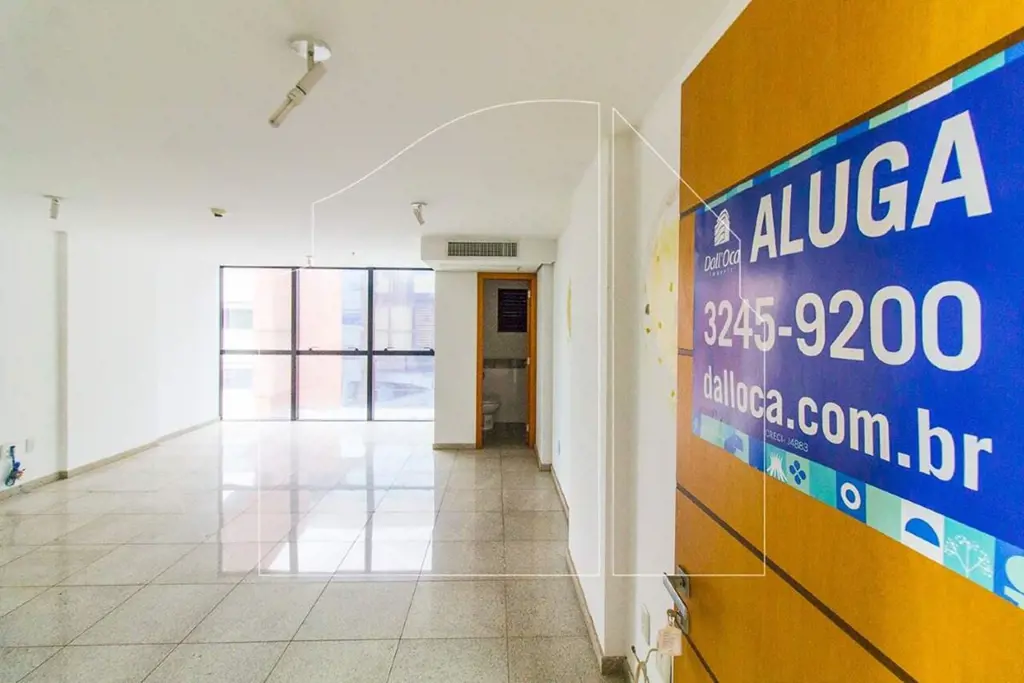 DALL'OCA IMÓVEIS ALUGA: Ótima sala comercial, localizada a aproximadamente 850m ...