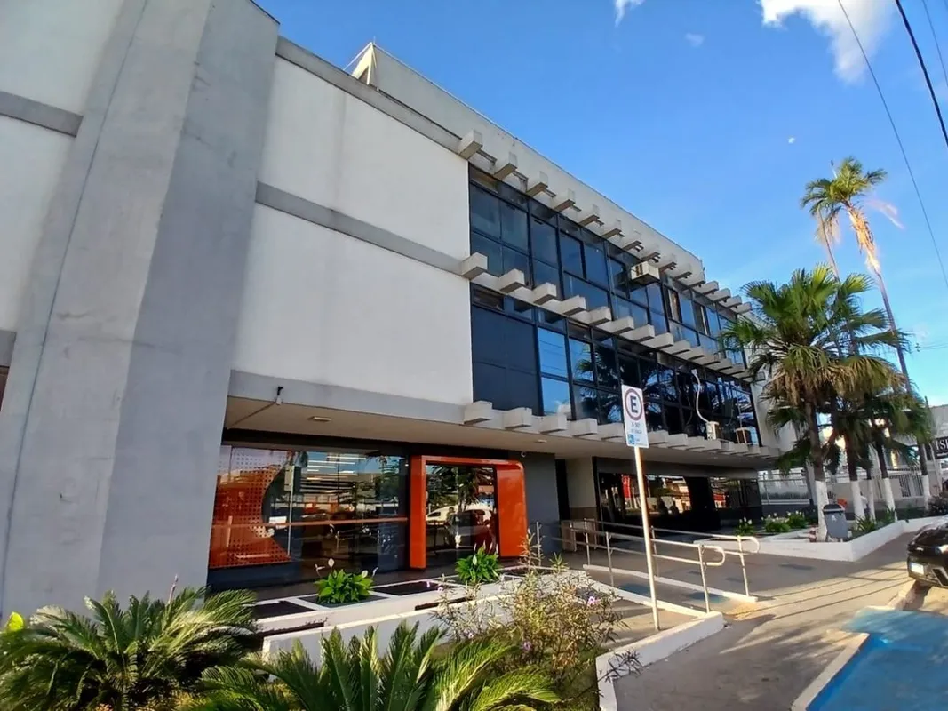 Sala Comercial no Ed. Itaú/SIA - Localização estratégica para o seu negócio!Esta...