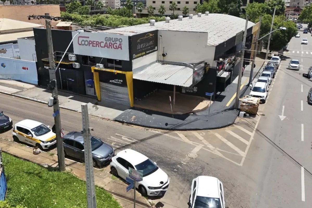 Apresentamos um prÃ©dio comercial disponÃ­vel no bairro Jardim GoiÃ¡s, em GoiÃ¢n...