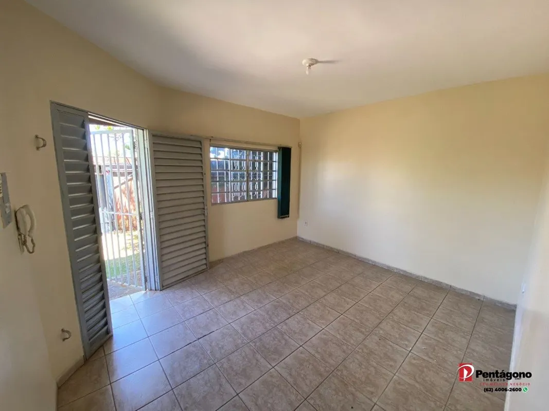 CASA COM 03 QUARTOS, SENDO 01 SUÍTE, E AMPLO QUINTALCasa espaçosa e funcional, c...