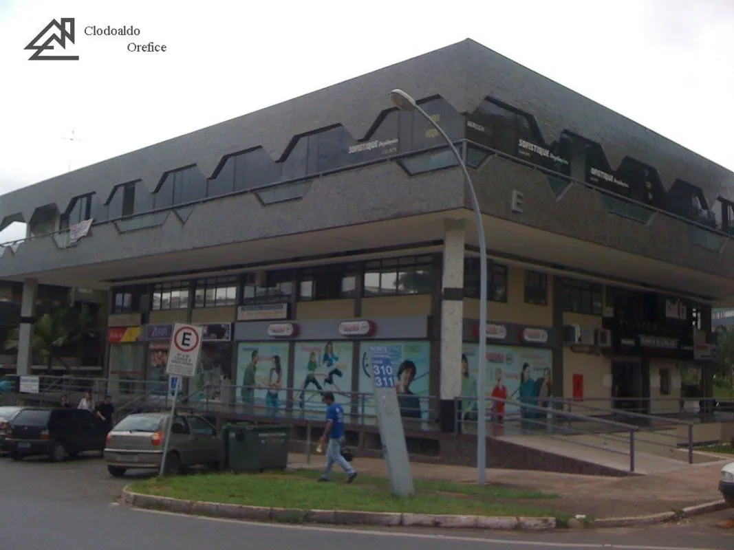  SCLN 310 Bloco E Excelente Sala ComercialDividida em 2 salas com copa no meio. ...