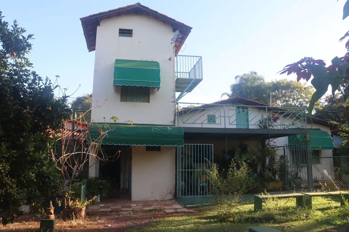 ESTUDA-SE PROPOSTA À VISTA: CHÁCARA BEM LOCALIZADA PRÓXIMA AO ASFALTO TOTAL LEGA...