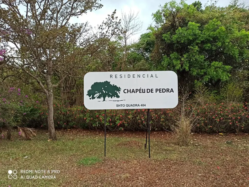 Excelente Lote Escriturado no Residencial Chapéu de Pedra.Residencial localizado...