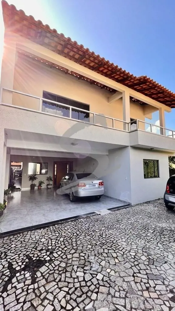 Uma casa para quem deseja viver com tranquilidade, conforto e praticidade.Excele...