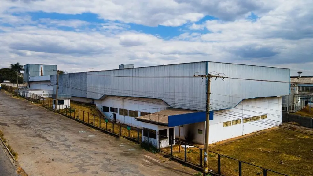 Oportunidade Única pra REFORMA na BR-153 sentido São Paulo - Galpão Comercial De...