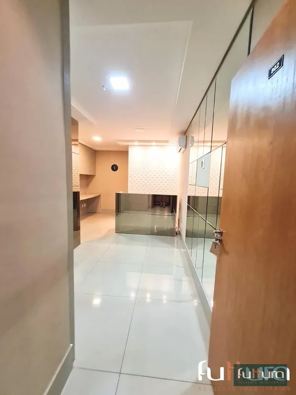 Excelente sala comercial no Edifício Lourenço Office!Sala comercial com 33 m², d...