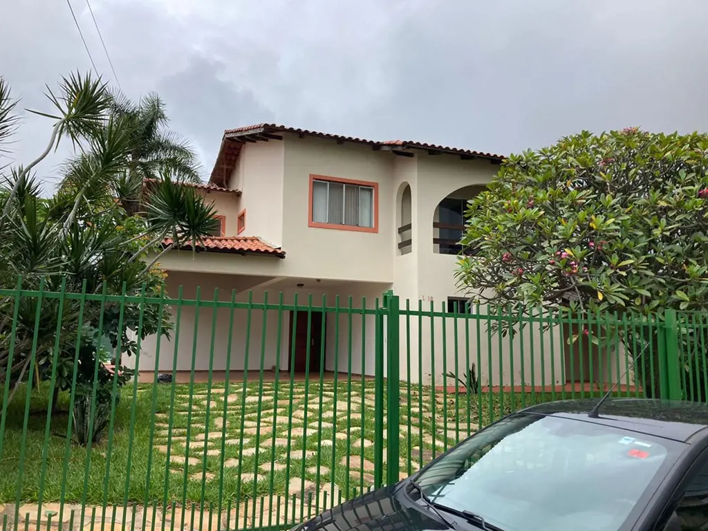 STATO IMOB ALUGALinda casa no Condomínio Jardim Botânico VI, Conj. L.São 350m2 d...