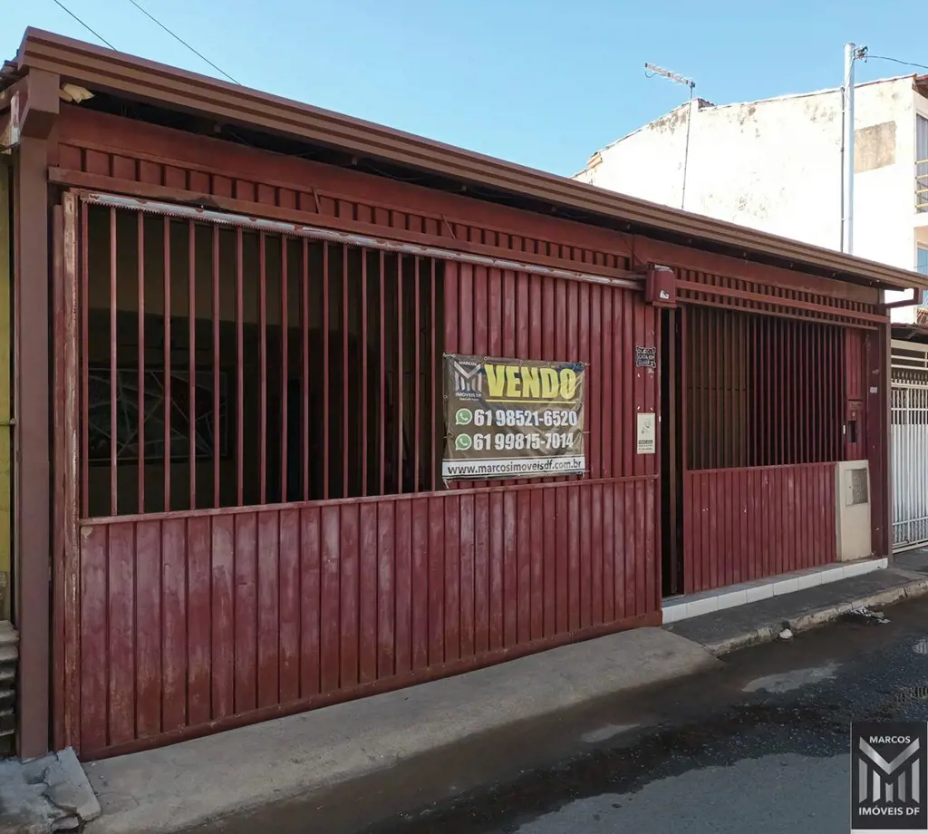 EXCELENTE CASA TÉRREA NA QE 42 GUARÁ II. PRONTA PARA SUA MUDANÇA. TODA NA LAJE. ...